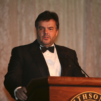 photo of Guido Craveri at a podium